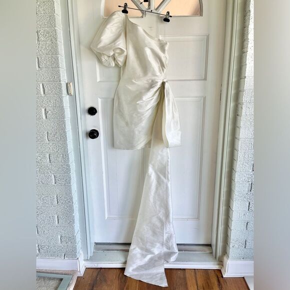 NWT Anthropologie Sachin & Babi Dova Puffed One-Shoulder Bow Wrap Mini Dress - Picture 3 of 8